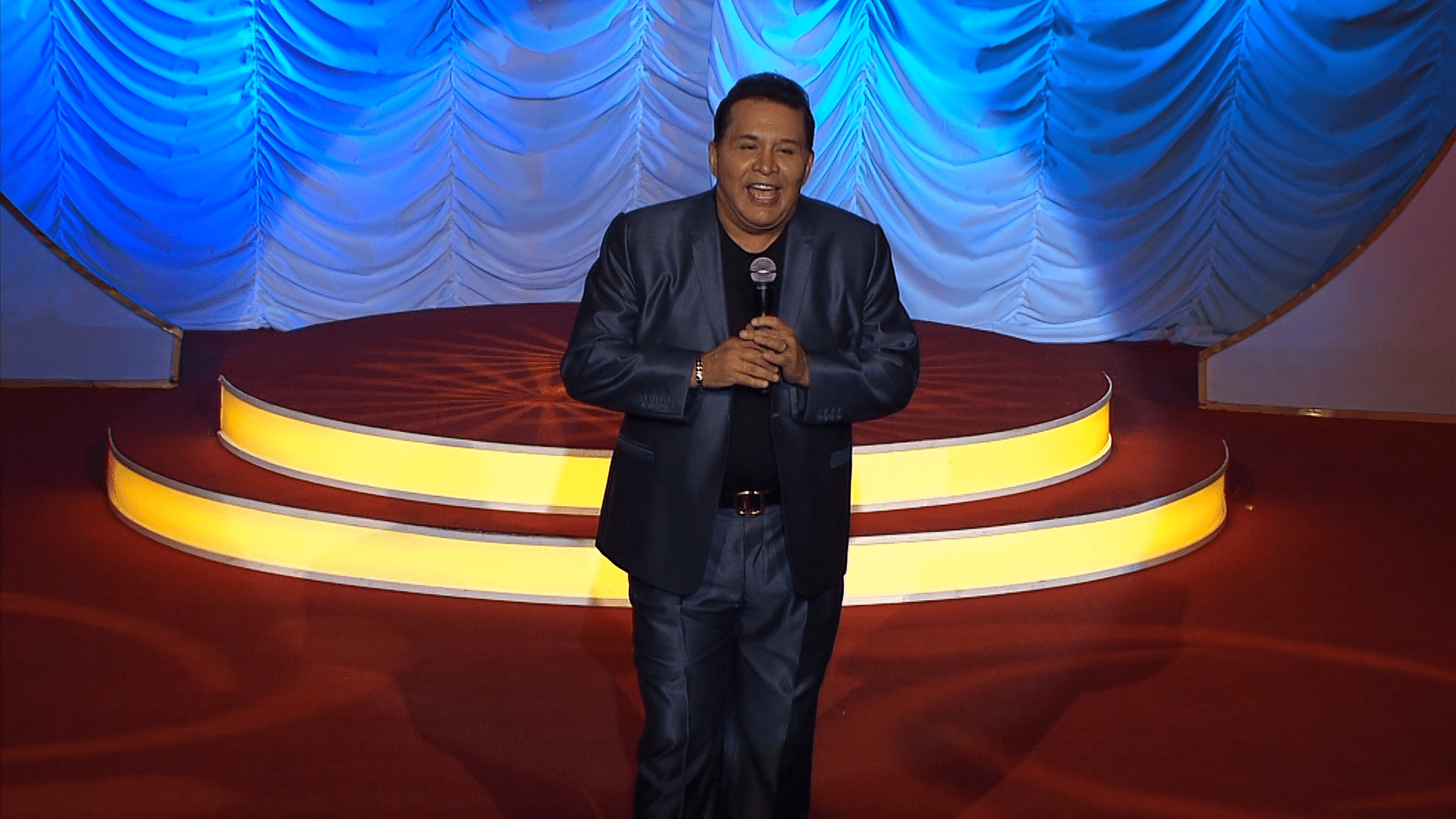 Celedonio Nunez, Tony Flores, Ricardo Hill y más personajes.